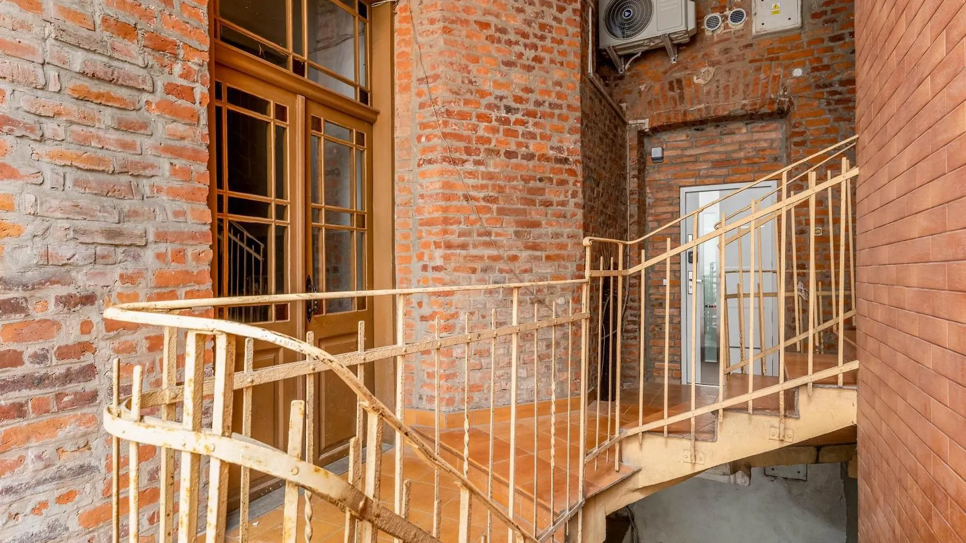 Old Town Apartment With Mezzanine Kraków