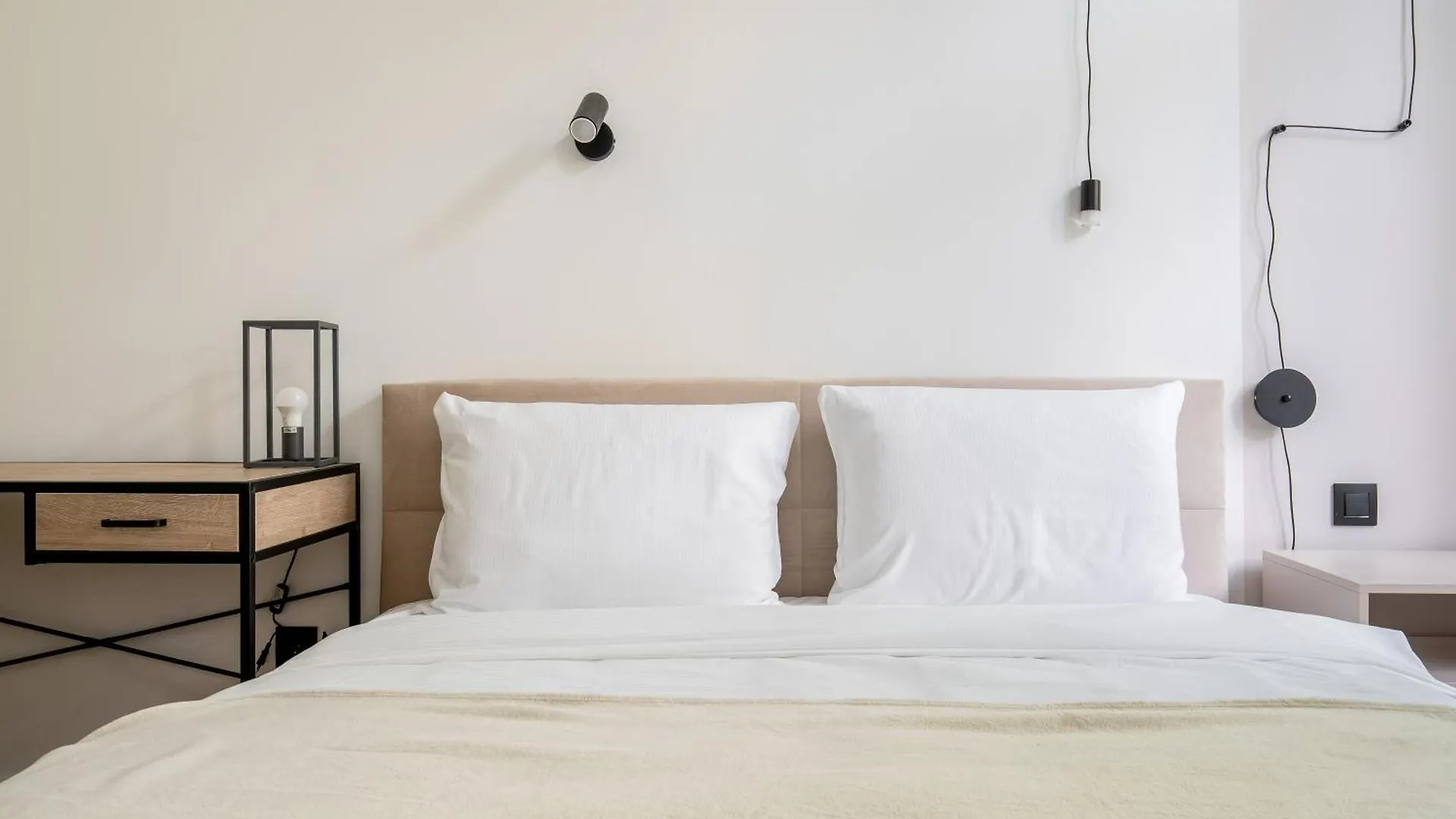 Old Town Apartment With Mezzanine Krakow Poland