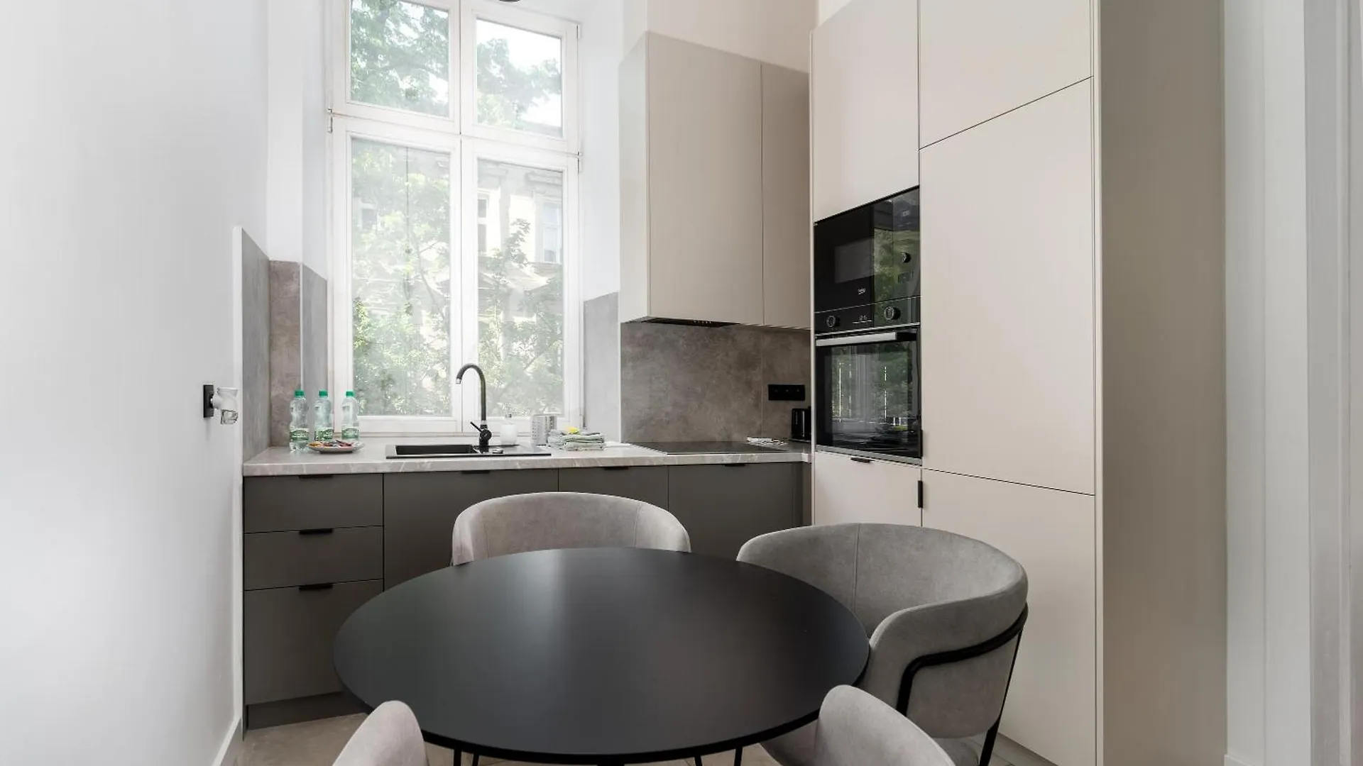 Old Town Apartment With Mezzanine Krakow