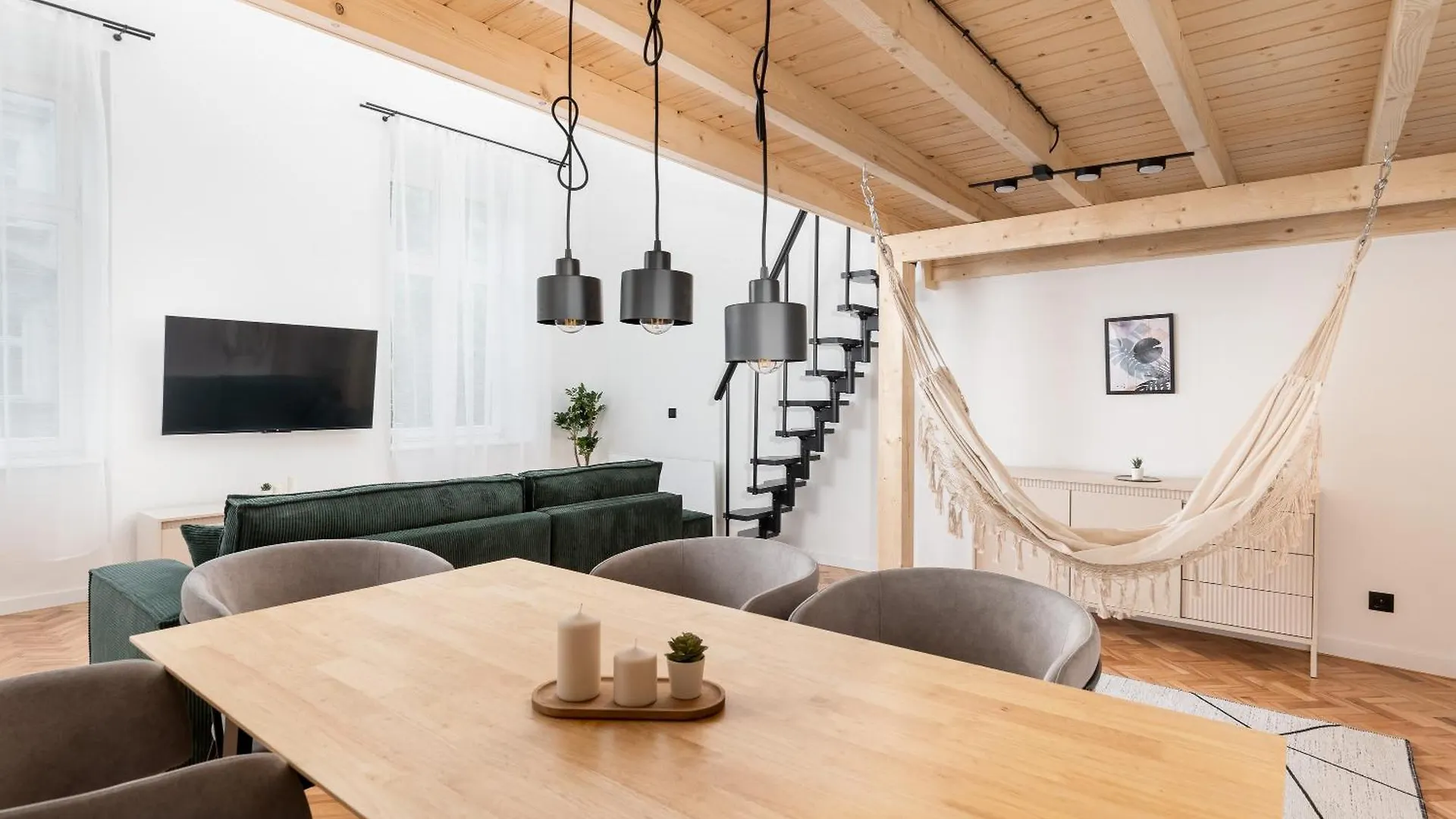 Old Town Apartment With Mezzanine Krakow